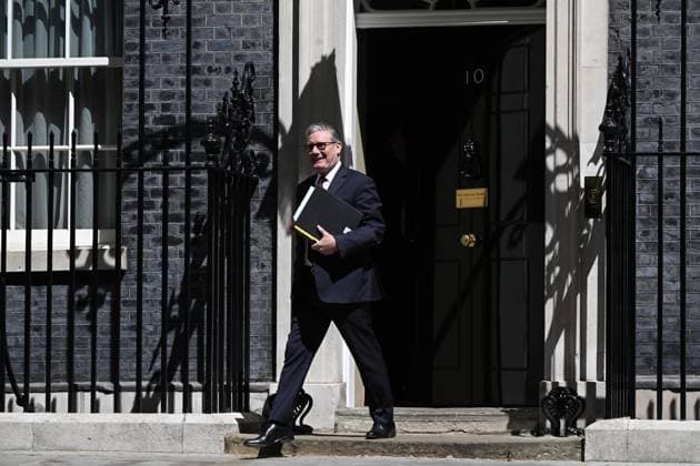 Great Britain, Prime Minister Keir Starmer leaves 10 Downing Street in London