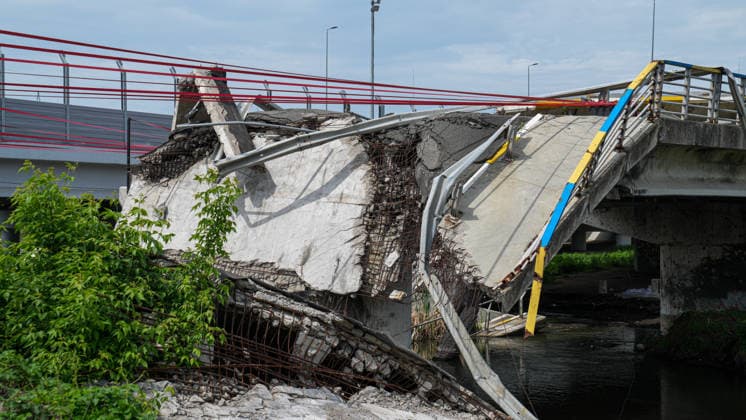 Ukraine conflict, destroyed bridge near Irpin