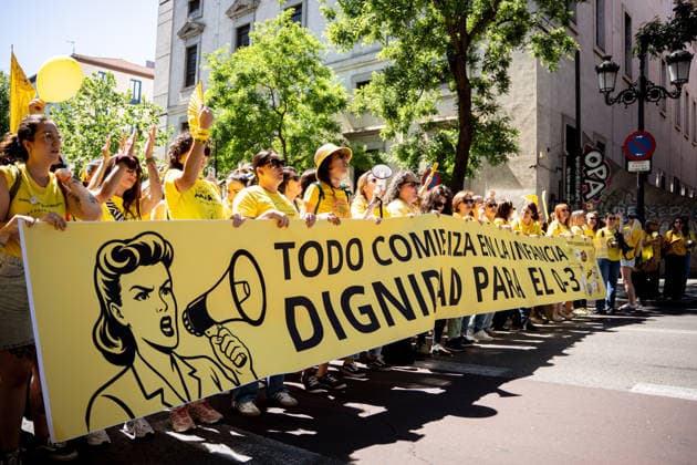 Spain, Madrid, protest by daycare centre and preschool workers against precarious work and quality of education
