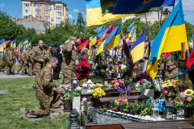 Ukraine, commemoration of the Day of Heroes in Lviv