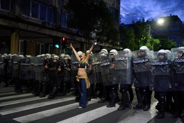 Serbia, protests against the government and riots in Belgrade