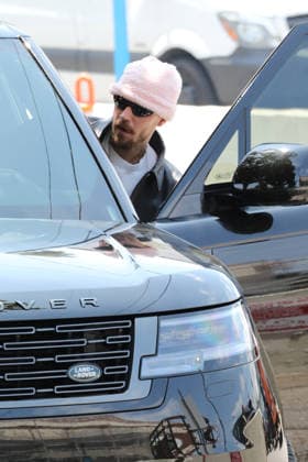 Celebrity, Justin Bieber on the road in Studio City