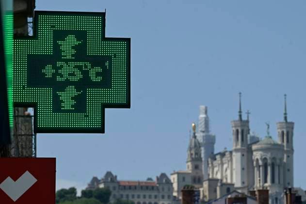 Heatwave in France, impressions from across the country