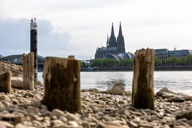 NRW, low water in the Rhine in Cologne