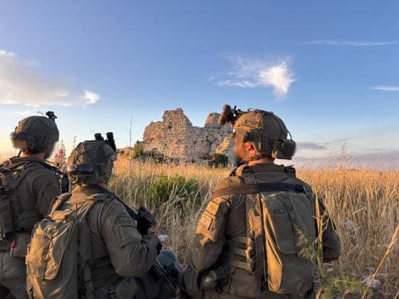 Middle East conflict, Lebanon, Israeli ground units at Beaufort Fortress