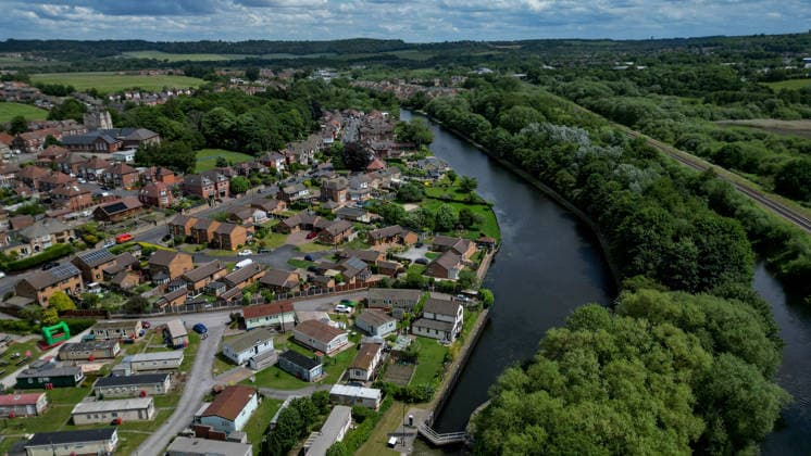 Great Britain, search for missing 11-year-old in Mexborough
