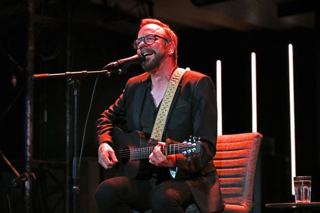 Music, Kiefer Sutherland concert in Kingston