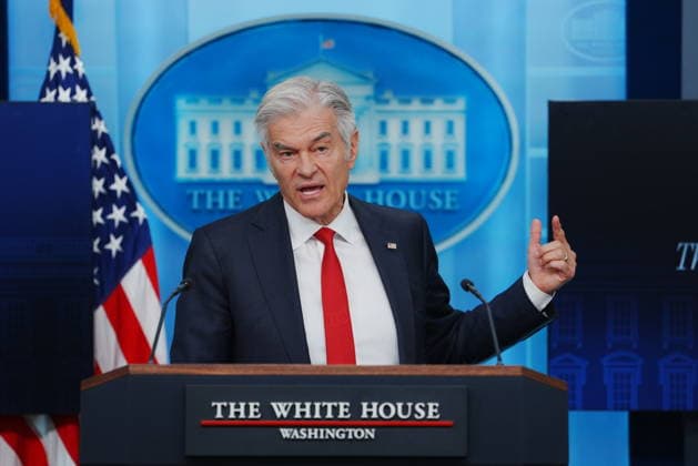 USA, Mehmet Oz press conference in Washington