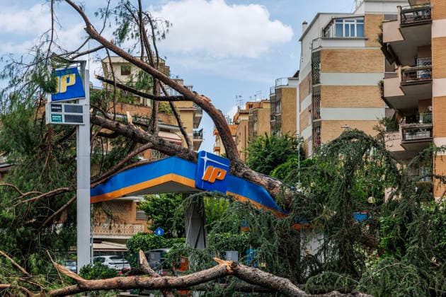 Italy, damage after storm in Rome