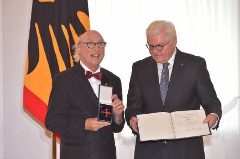 Berlin, Award of the Order of Merit for Special Achievements
