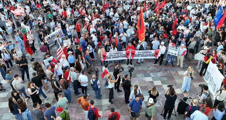 Albania, protests in Tirana against the construction of a luxury resort