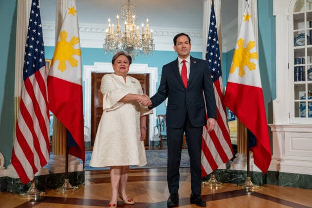 Washington, Marco Rubio meets Maria Theresa Lazaro