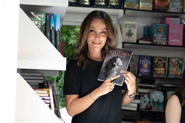 Celebrity, Mar Flores signs her book in Madrid