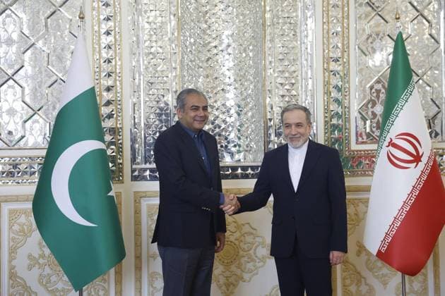 Tehran, Abbas Araghchi meets Mohsin Naqvi