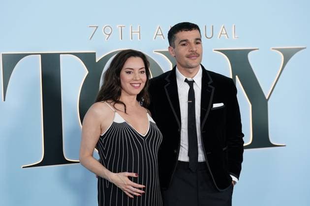 Aubrey Plaza has become a mother, archive photos