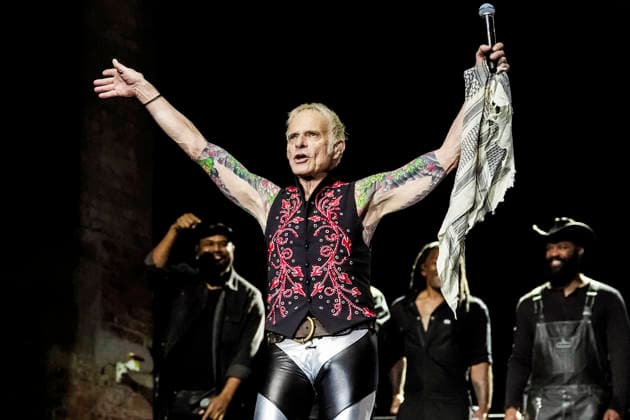Music, David Lee Roth concert in Huntington