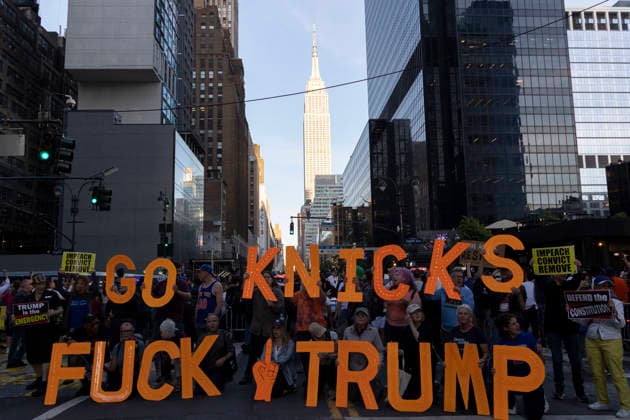 USA, protests against Donald Trump's visit to the New York Knicks