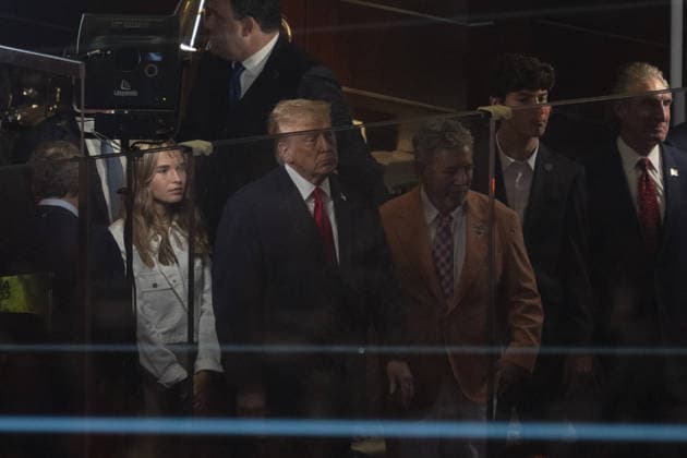 USA, Donald Trump attends New York Knicks game