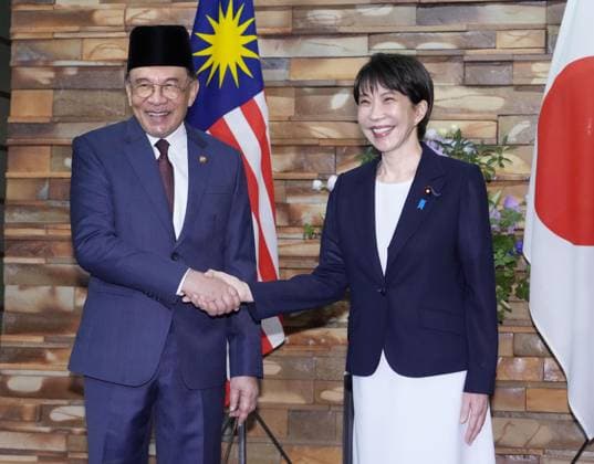 Japan, Sanae Takaichi meets Anwar Ibrahim in Tokyo