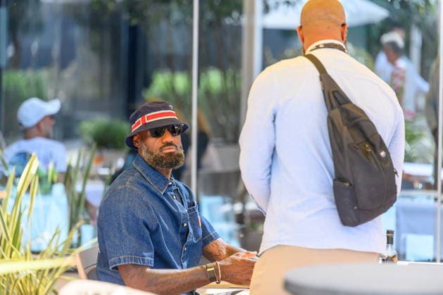 Celebrity, Lebron James on the road in Dubrovnik