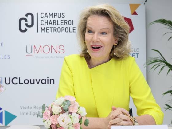 Royals: Queen Mathilde visits the U-Charleroi campus