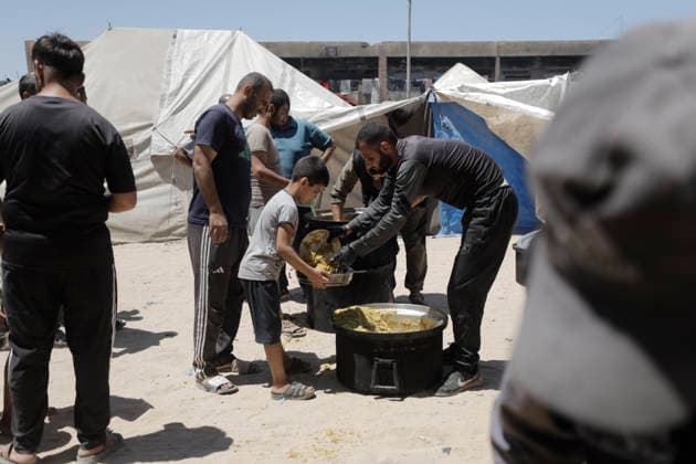 Middle East conflict, Gaza, food distribution in Jabalia