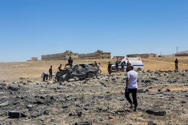 War in the Middle East, Lebanon, Further Israeli air strikes in the south and east