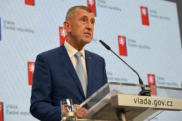 Czech Republic, press conference following the cabinet meeting on the delegation to the NATO summit in Prague