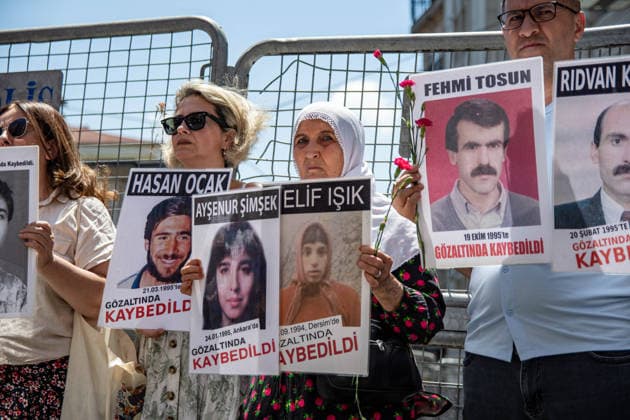 Turkey: Vigil for missing persons in Istanbul
