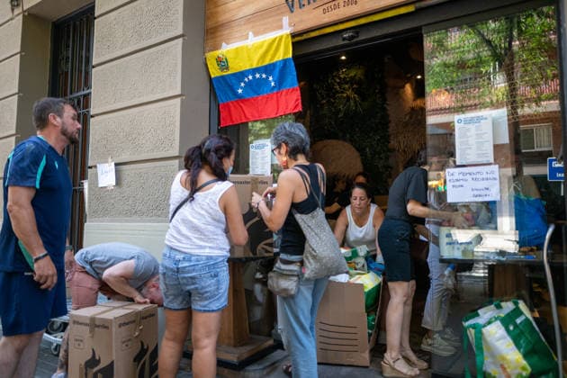 Spain: Collection of relief supplies in Barcelona for earthquake-stricken Venezuela