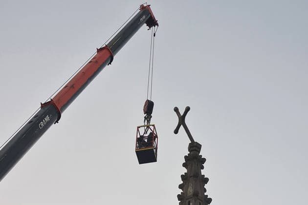 Chile: Cross removed from church tower following earthquake in Viña del Mar