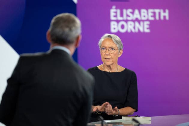 France, Sunday in Politics