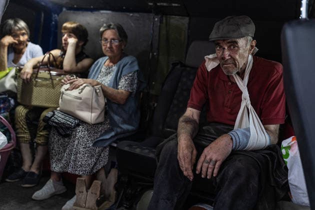 War in Ukraine, evacuation of civilians from Druzhkivka