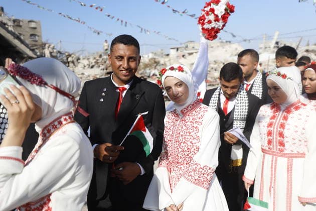 Gaza, mass wedding in Jabalia