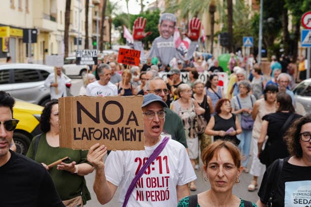 Spain: Demonstration in Paiporta calling for Carlos Mazon’s immunity to be lifted