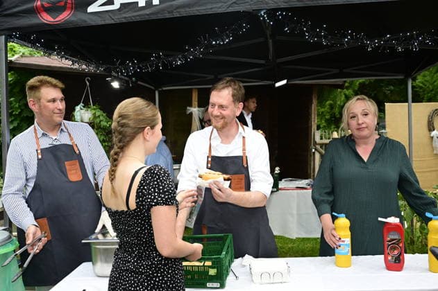 Saxony: Michael Kretschmer is having a barbecue at the Berggasthof Jauernick in Markersdorf