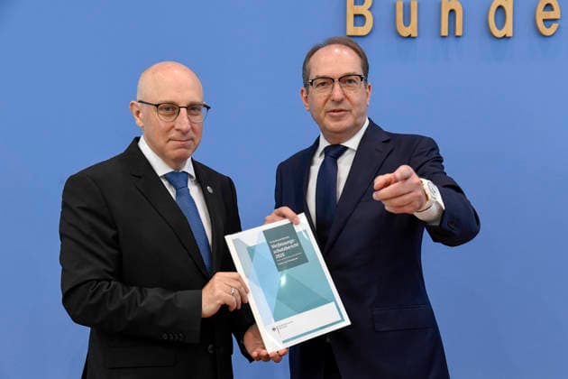 Berlin, Federal Press Conference, Alexander Dobrindt and Sinan Selen present the Federal Office for the Protection of the Constitution’s annual report