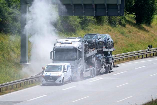 Bavaria, verge fire on the A8 near Odelzhausen