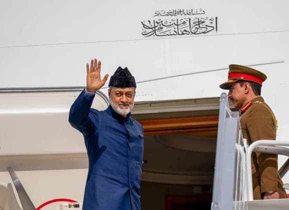 France, Sultan of Oman Haitham bin Tariq, departure for the UK