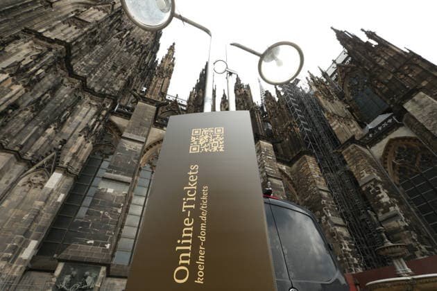 A visit to Cologne Cathedral now costs 12 euros, archive photos