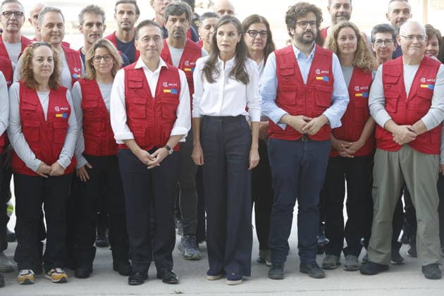 Royals: Queen Letizia of Spain with the AECID emergency response team for Venezuela
