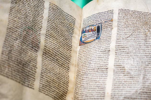 United Kingdom, the Clermont-Tonnerre Grail Manuscript in London