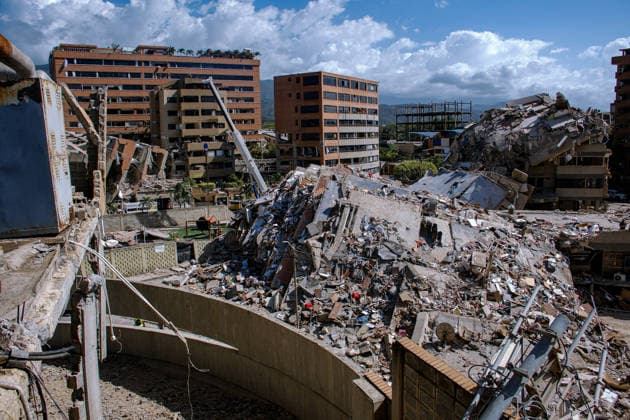 Venezuela: Rescue operations following a house collapse