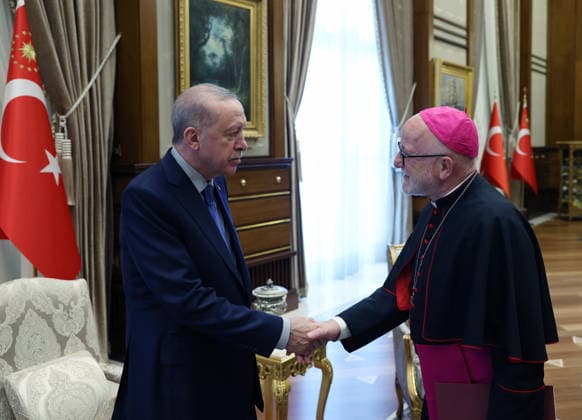 Ankara: President Erdogan receives a delegation from the Catholic Church