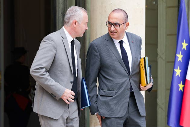 Paris: Politicians following the Council of Ministers meeting