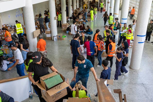 Severe earthquakes in Venezuela; distribution centre for relief supplies in Caracas