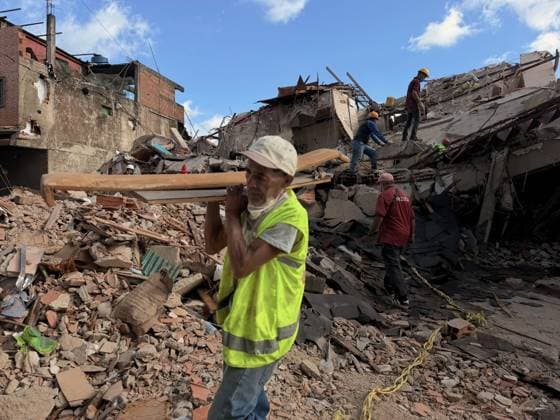 Severe earthquakes in Venezuela; clean-up operations in Caracas