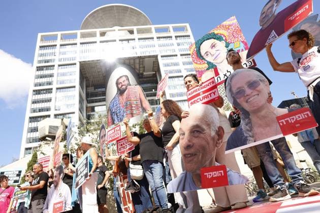 Middle East conflict, Israel, protest in Tel Aviv marking the 1,000th day since 7 October