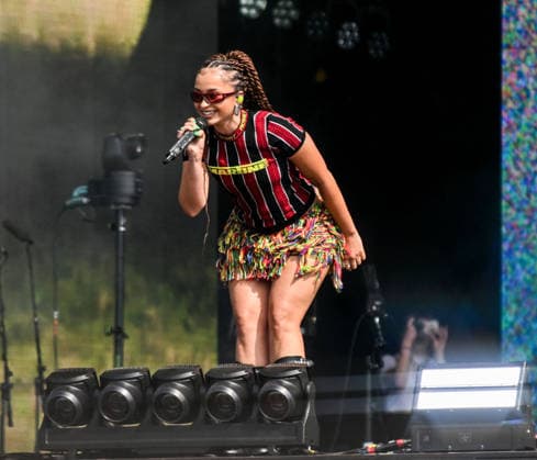 Musk and Ella Eyre concert in London