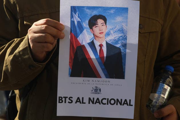 Chile: BTS fans protest over the threat of a concert cancellation at the National Stadium in Santiago